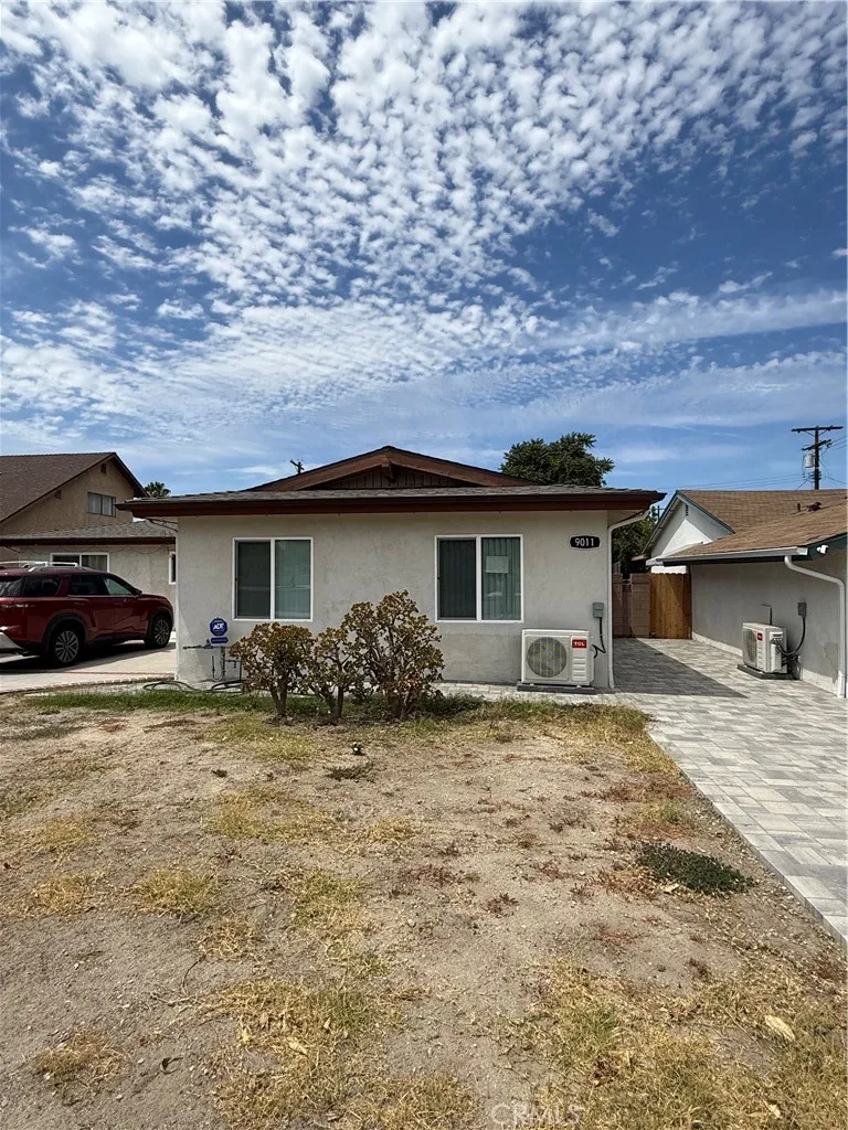 9011 Oneida, Sun Valley, CA 91352 - Main photo, Sun Valley, CA