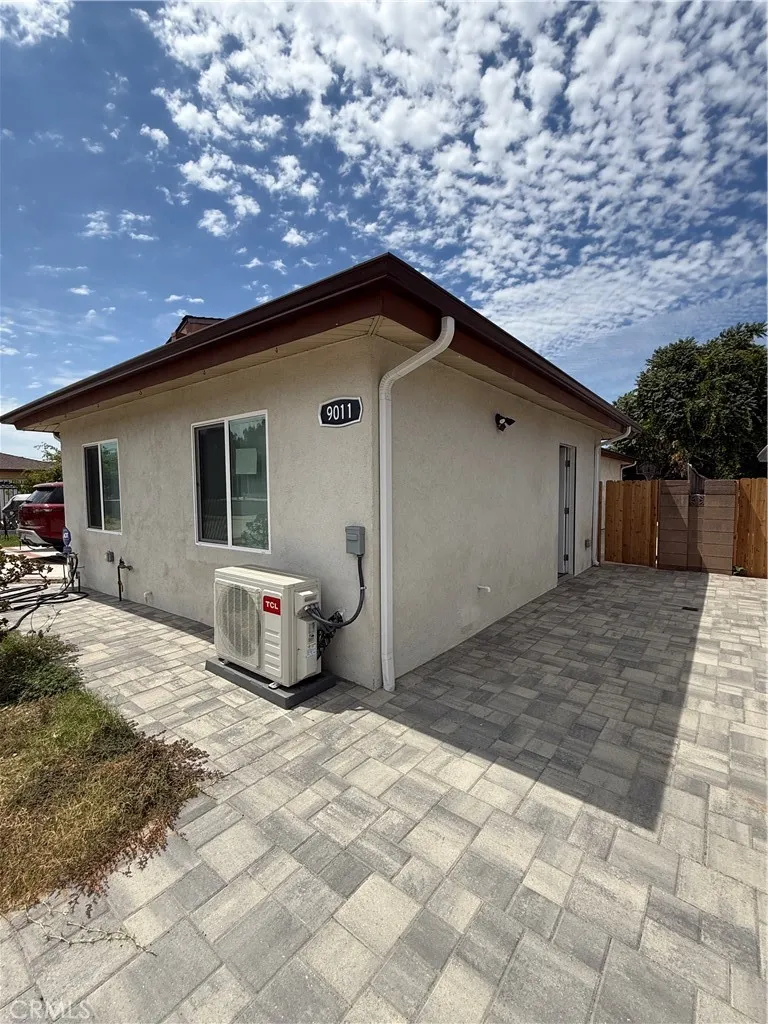 9011 Oneida, Sun Valley, CA 91352 - Photo 2 of 14, Sun Valley, CA
