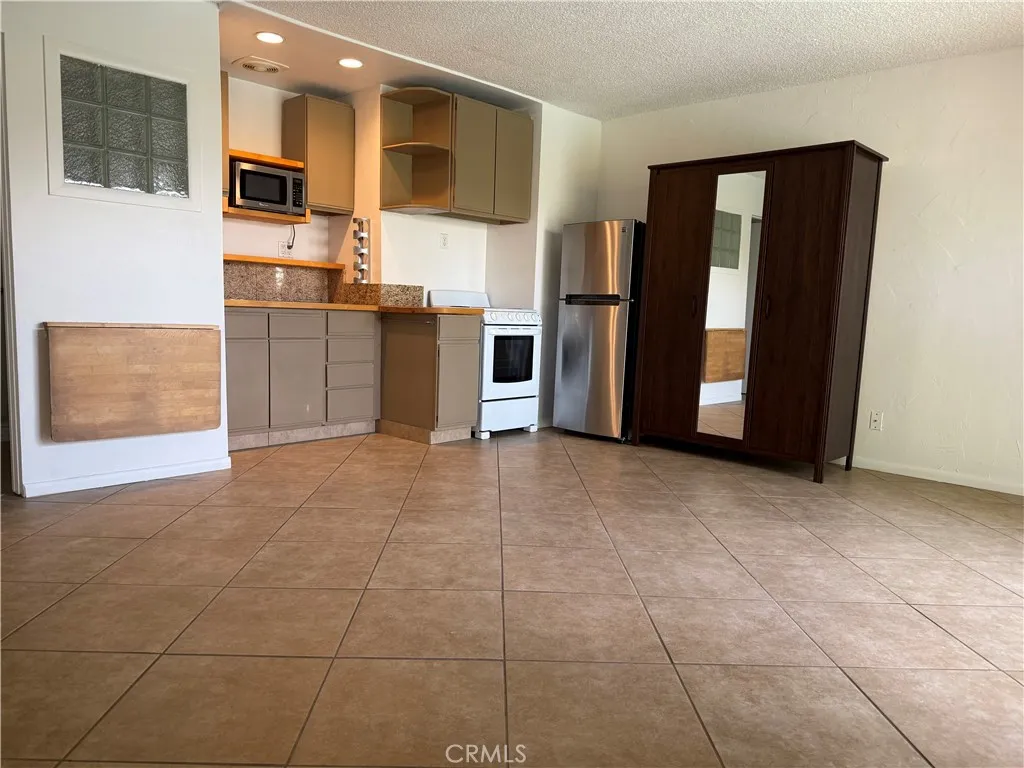 807 E Cottonwood Road Unit 6, Palm Springs, CA 92262 - Main photo, Palm Springs, CA