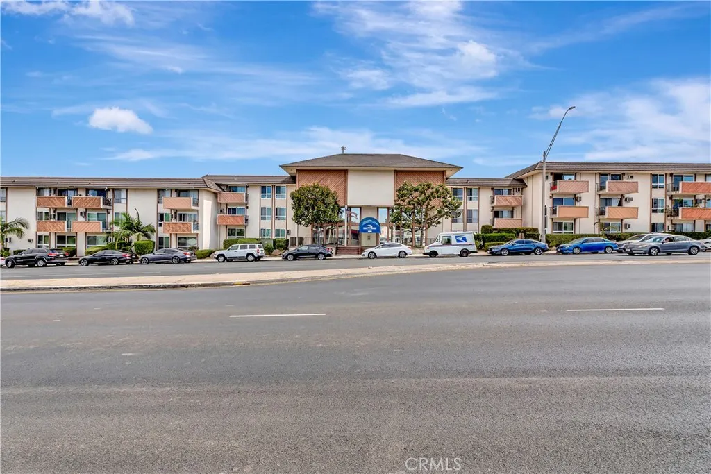 5585 E Pacific Coast HWY 342