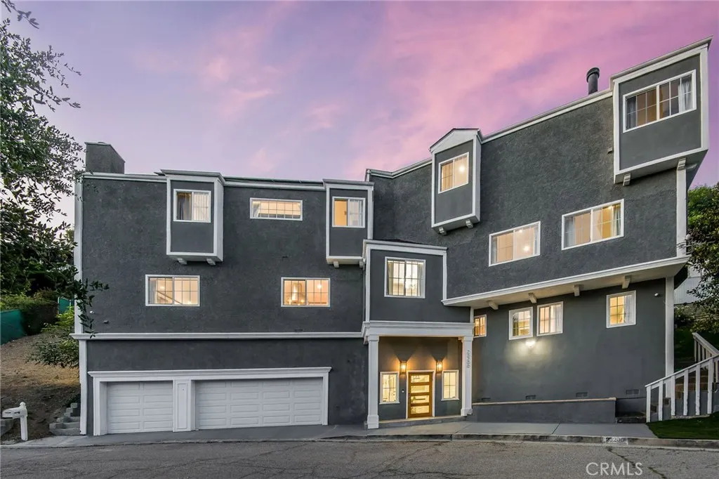 23200 Cass Avenue, Woodland Hills, CA 91364 - Photo 3 of 47, Woodland Hills, CA