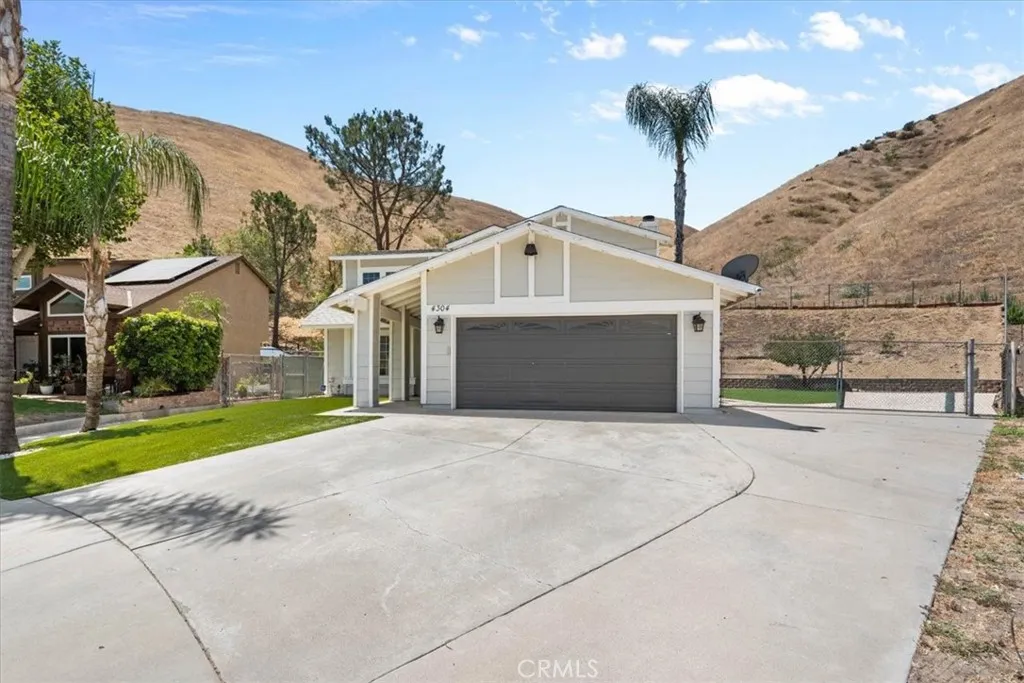 4304 Whitney Dr, San Bernardino, CA 92407 - Photo 2 of 39, San Bernardino, CA