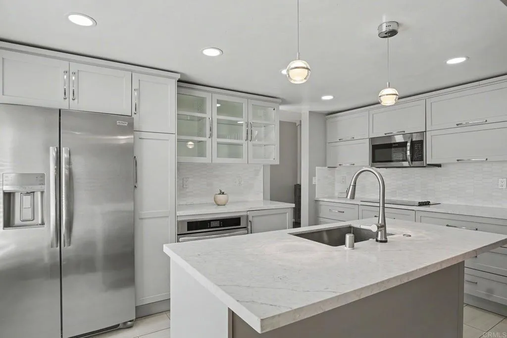 https://cdn.realtyfeed.com/cdn/127/306774694/fd02c508f6604d36e81bf8f2eb26082f.webp