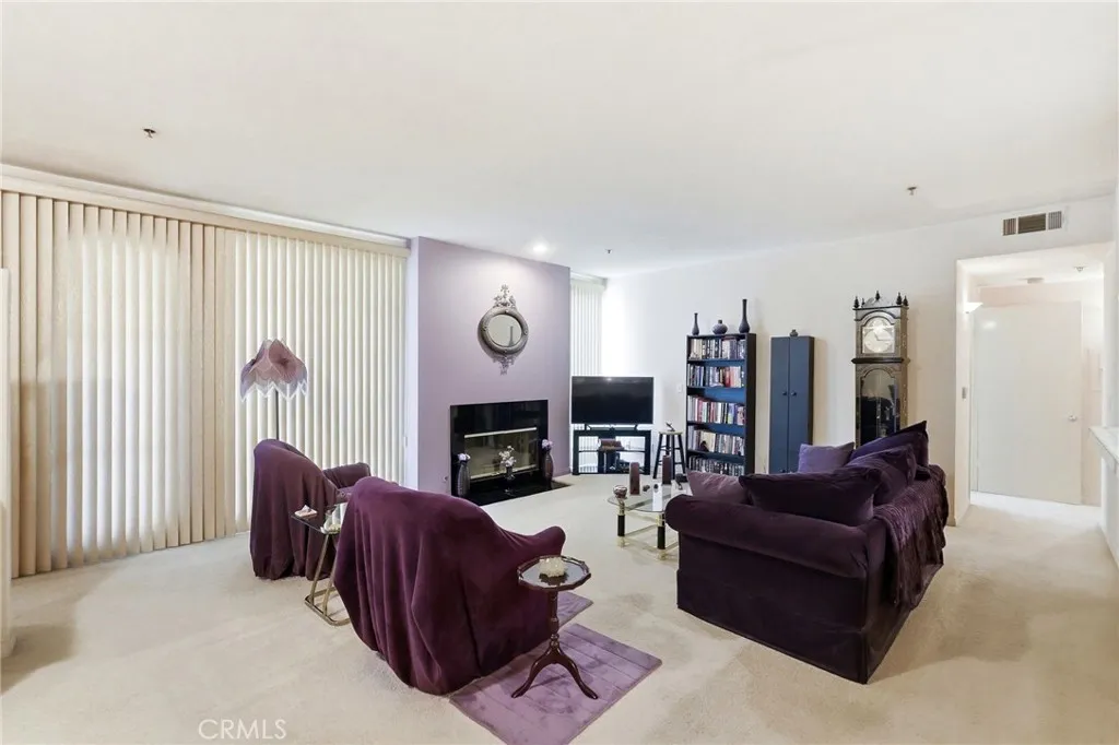5350 White Oak Avenue Unit 212, Encino, CA 91316 - Photo 2 of 22, Encino, CA