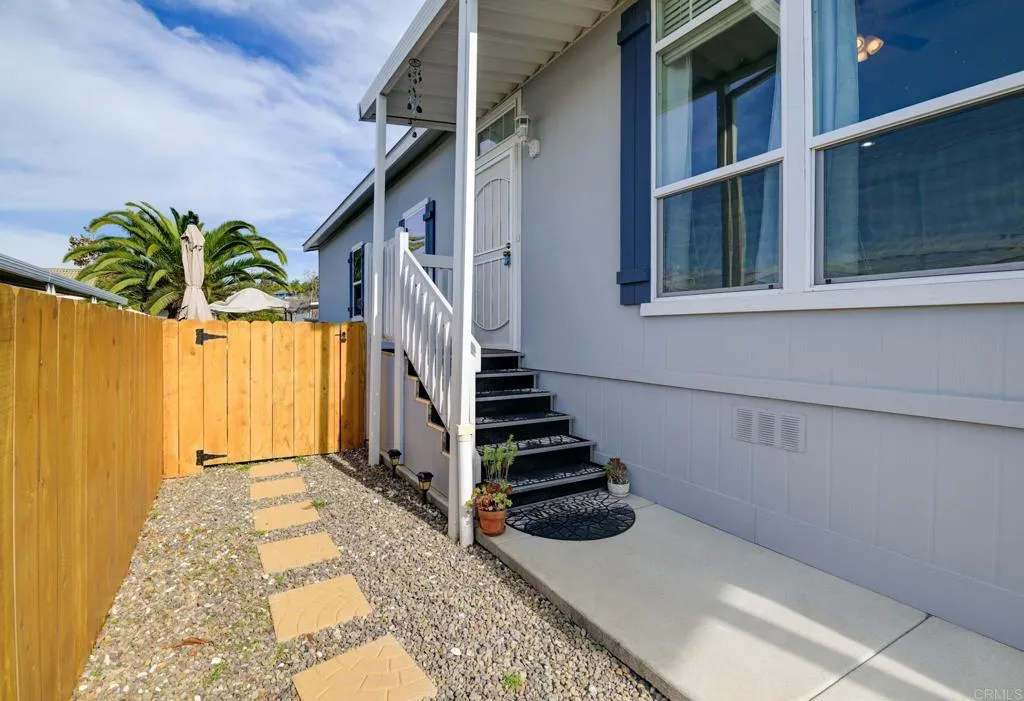 https://cdn.realtyfeed.com/cdn/127/306774716/b39b0f817110b500b82333bd200168bd.webp