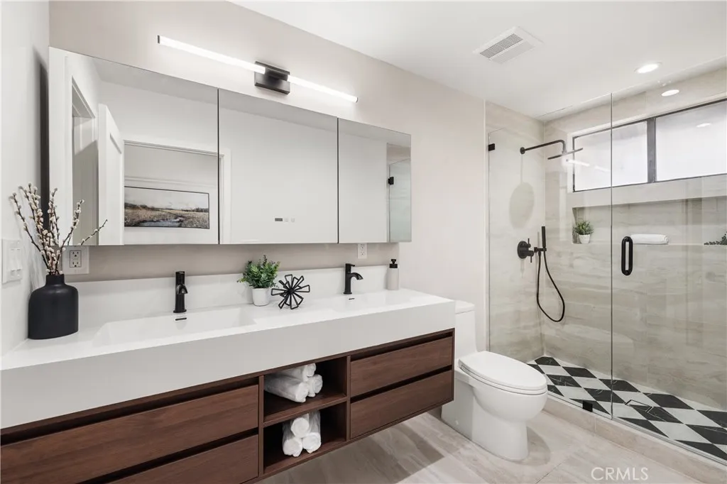 5711 Owensmouth Unit 125, Woodland Hills, CA 91367 - Photo 4 of 45, Woodland Hills, CA