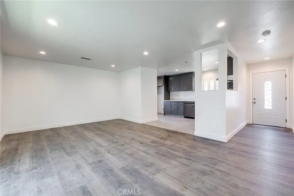17301 Beach Boulevard Unit 1a, Huntington Beach, CA 92647 - Photo 3 of 15, Huntington Beach, CA