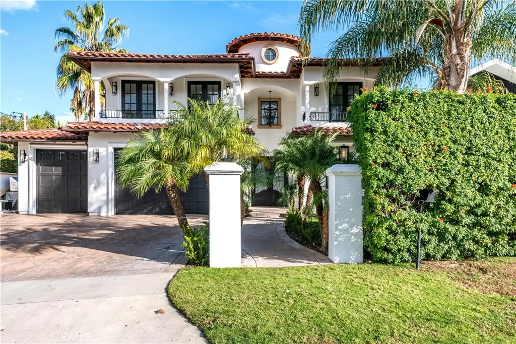 Encino, CA 91436