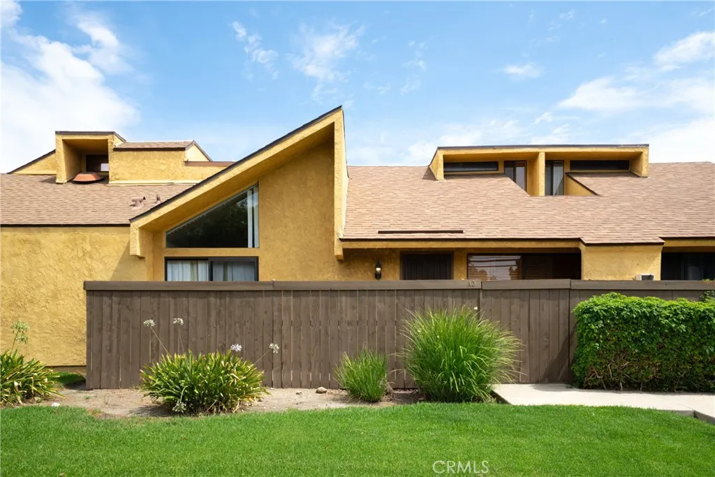 435 W 9th Unit A3, Upland, CA 91786 - Main photo, Upland, CA