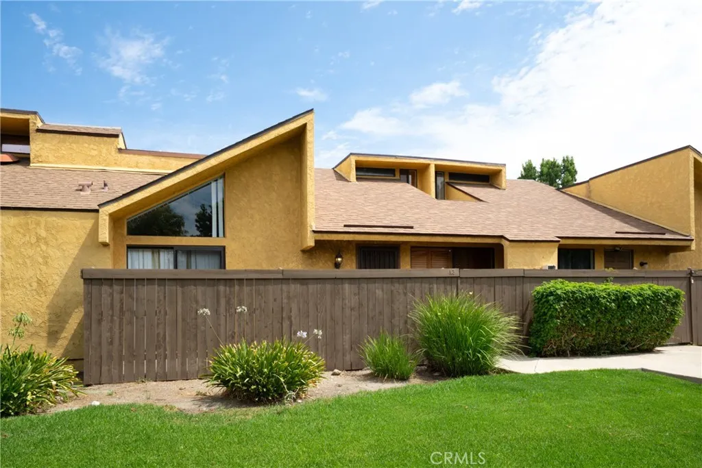 435 W 9th Unit A3, Upland, CA 91786 - Photo 2 of 31, Upland, CA