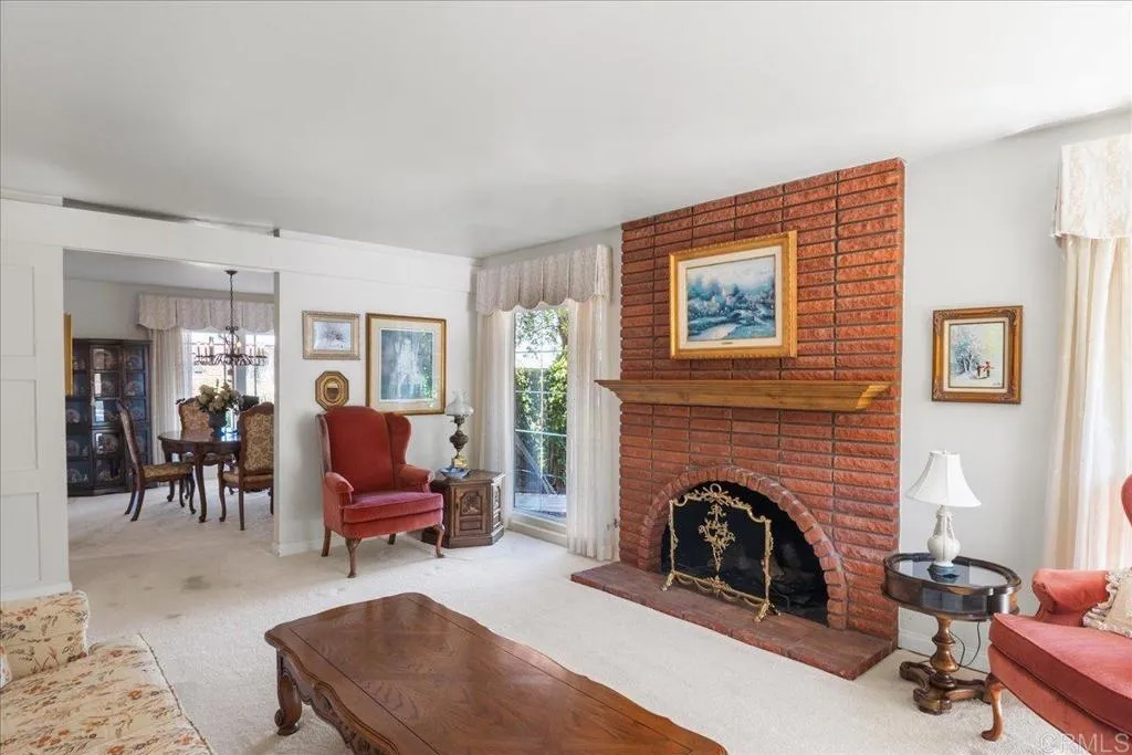 https://cdn.realtyfeed.com/cdn/127/306774781/5a5623b8acb0f3d325e5dc292e29e2f1.webp