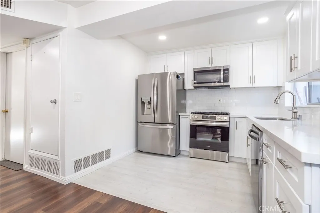 10125 De Soto Unit 45, Chatsworth, CA 91311 - Photo 4 of 33, Chatsworth, CA