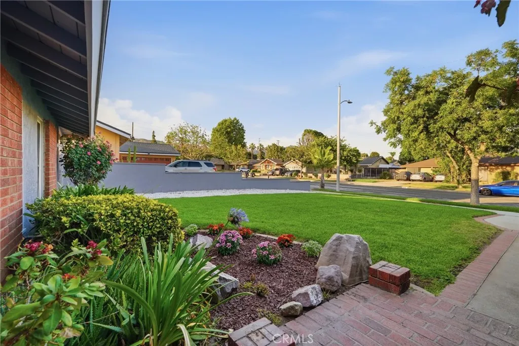 823 N Delancey Ave, San Dimas, CA 91773 - Photo 4 of 27, San Dimas, CA