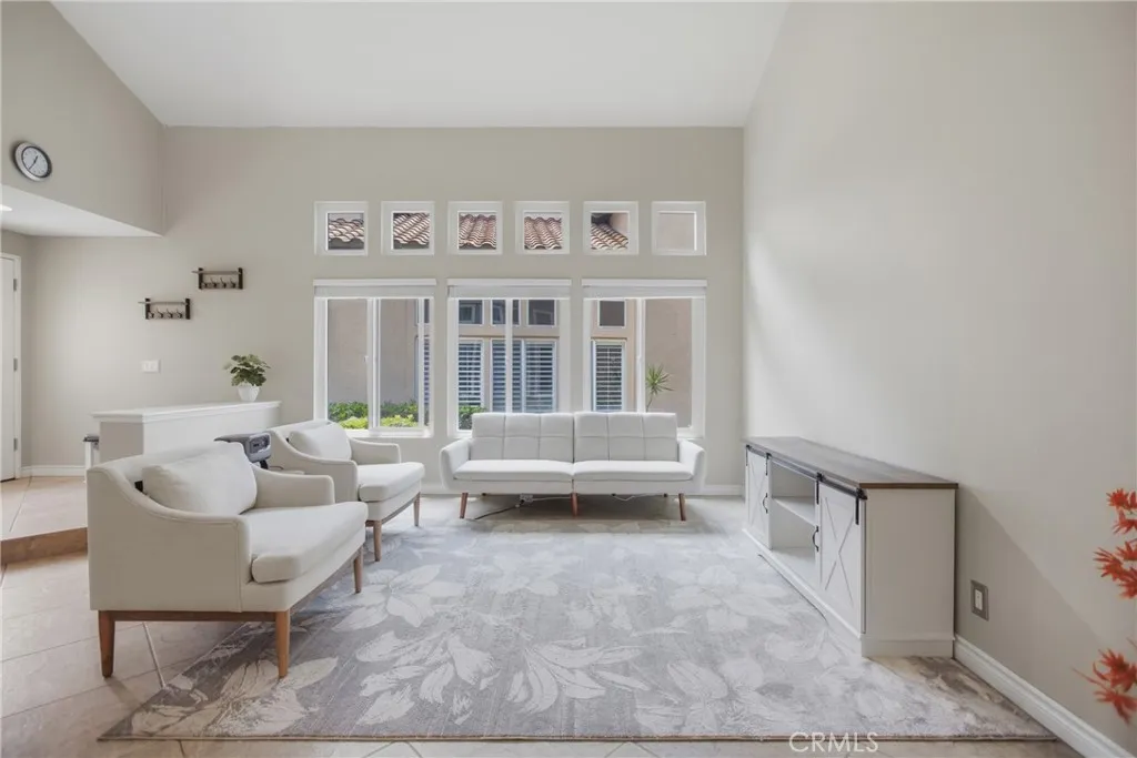 33 Fuente, Rancho Santa Margarita, CA 92688 - Photo 5 of 40, Rancho Santa Margarita, CA