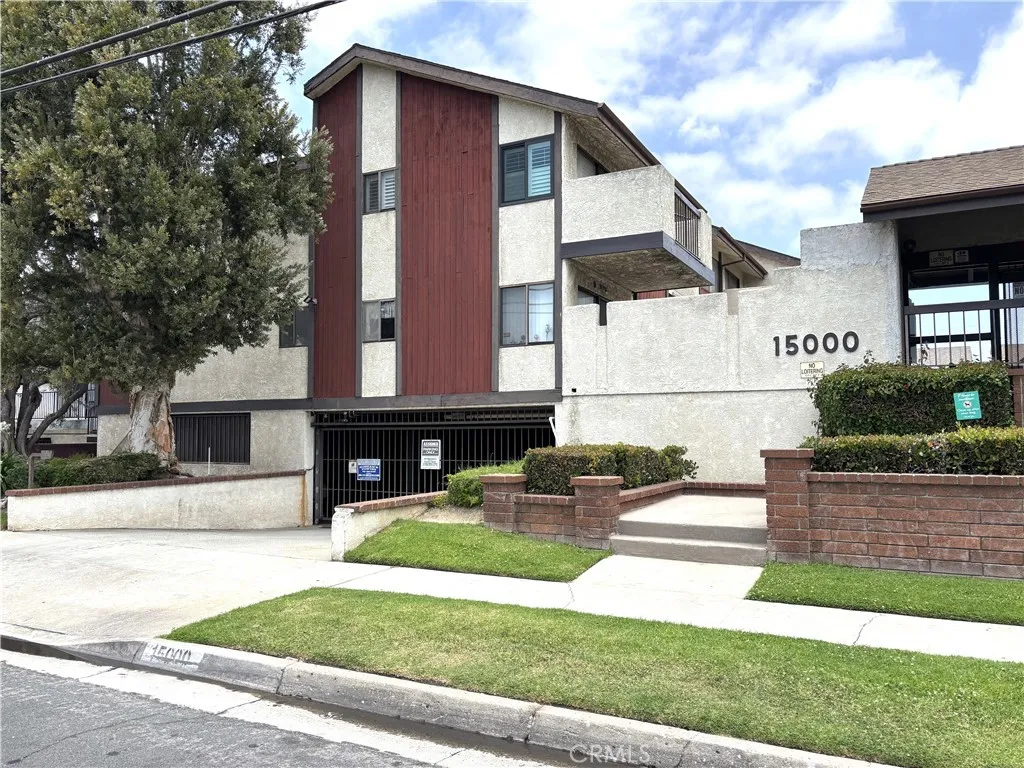 15000 Halldale Avenue Unit 114, Gardena, CA 90247 - Photo 2 of 28, Gardena, CA
