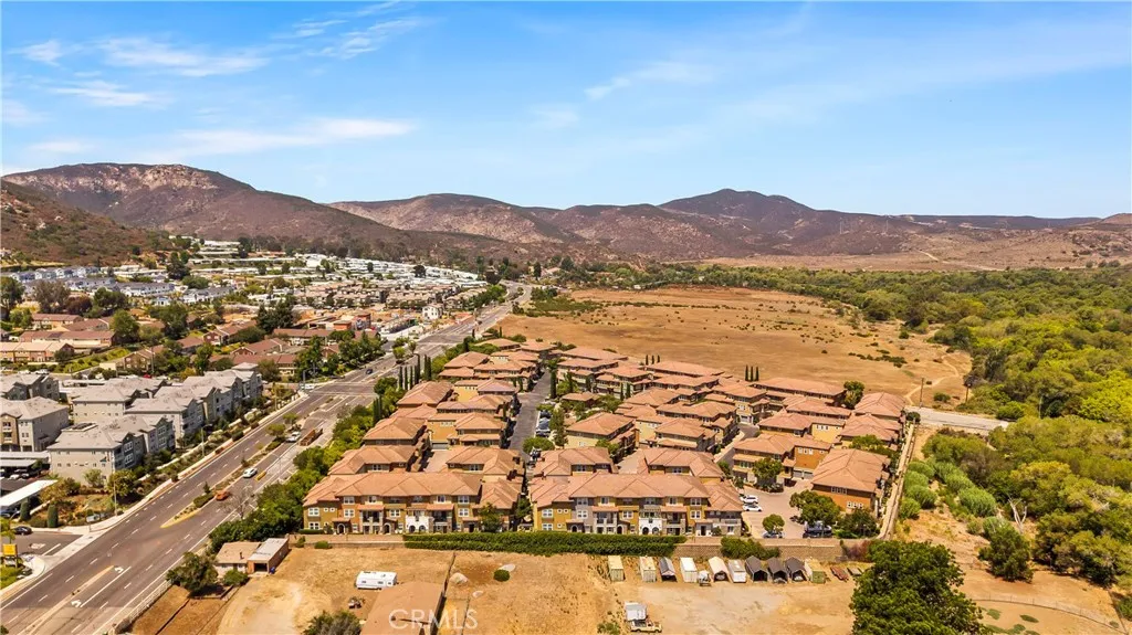 https://cdn.realtyfeed.com/cdn/127/306774859/68a4734a7d097b8843d215c0d29be859.webp