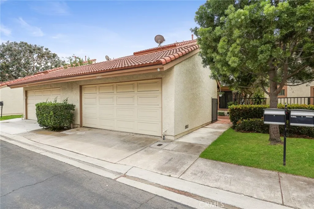 8402 Sunbeam Cir, Huntington Beach, CA 92646 - Photo 4 of 54, Huntington Beach, CA