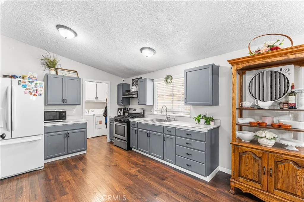 1550 20th West Spc 84, Rosamond, CA 93560 - Photo 5 of 31, Rosamond, CA