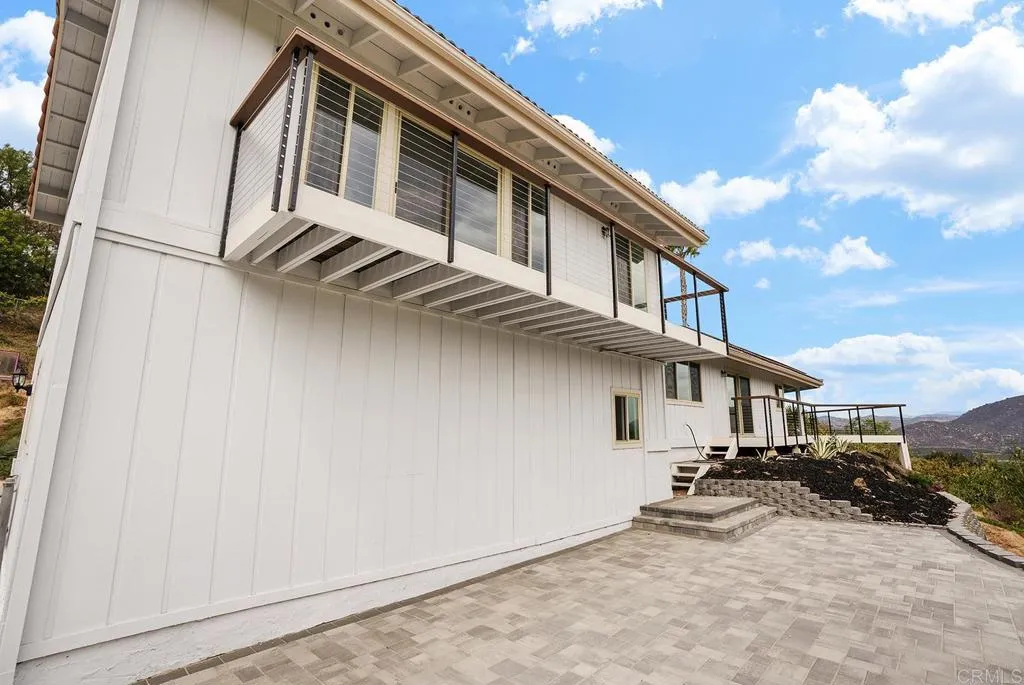 https://cdn.realtyfeed.com/cdn/127/306774971/2d47ae81fe83c9654f036c19be2caa57.webp