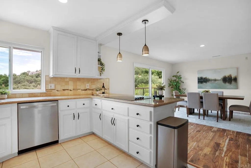 https://cdn.realtyfeed.com/cdn/127/306774971/a4b7a48b092407c59bde0c0bb516baff.webp