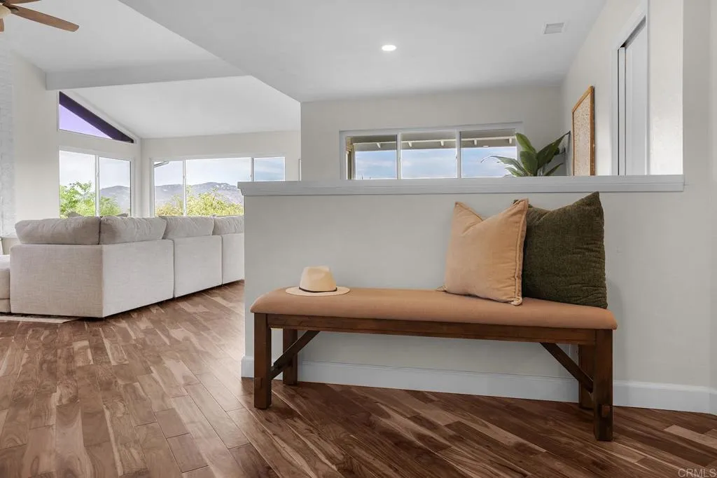 https://cdn.realtyfeed.com/cdn/127/306774971/e30a0669314eec6fbbe338f4e1767e7e.webp