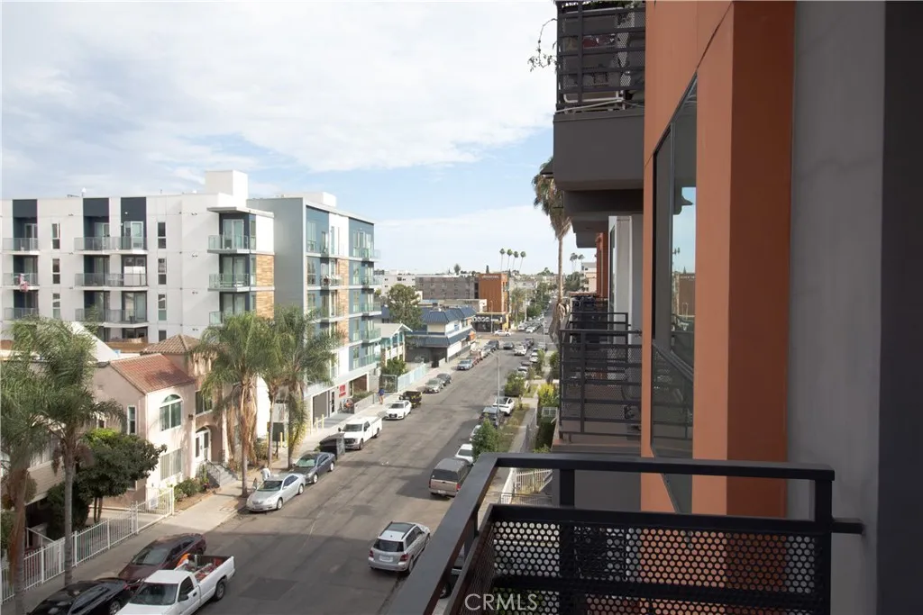 955 Fedora Street Unit 411, Los Angeles, CA 90006 - Main photo, Los Angeles, CA