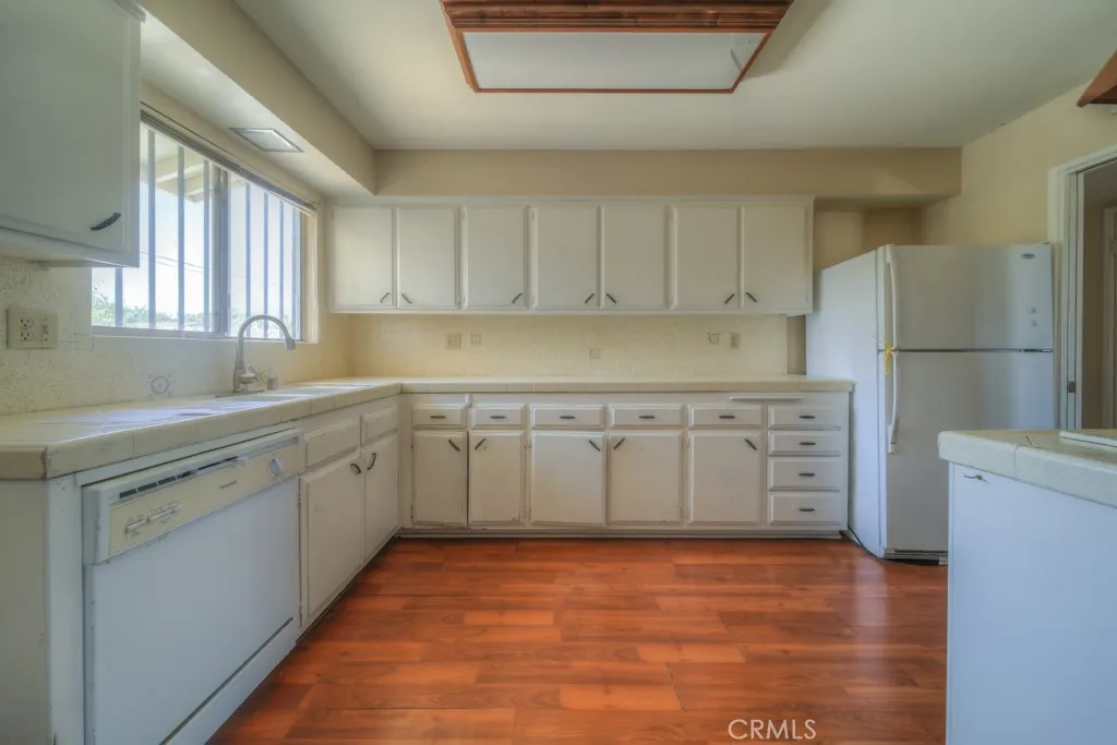 28757 Pebble Beach Drive, Menifee, CA 92586 - Photo 4 of 37, Menifee, CA