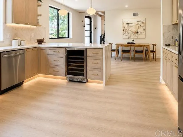 https://cdn.realtyfeed.com/cdn/127/306775108/5b5feba666723a39101e62f9835fcd3a.webp