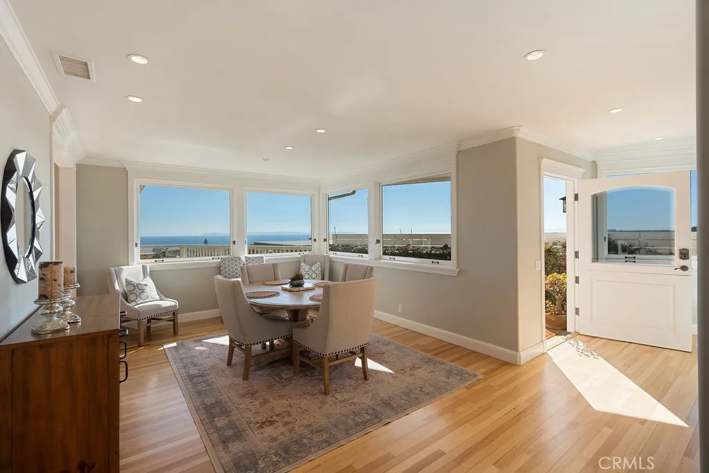 407 Mendoza Terrace, Corona del Mar, CA 92625 - Main photo, Corona Del Mar, CA
