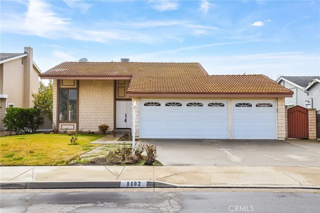 8602 Doremere Drive, Huntington Beach, CA 92646 - Main photo, Huntington Beach, CA