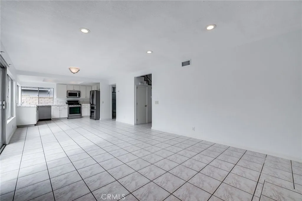 8602 Doremere Drive, Huntington Beach, CA 92646 - Photo 5 of 16, Huntington Beach, CA