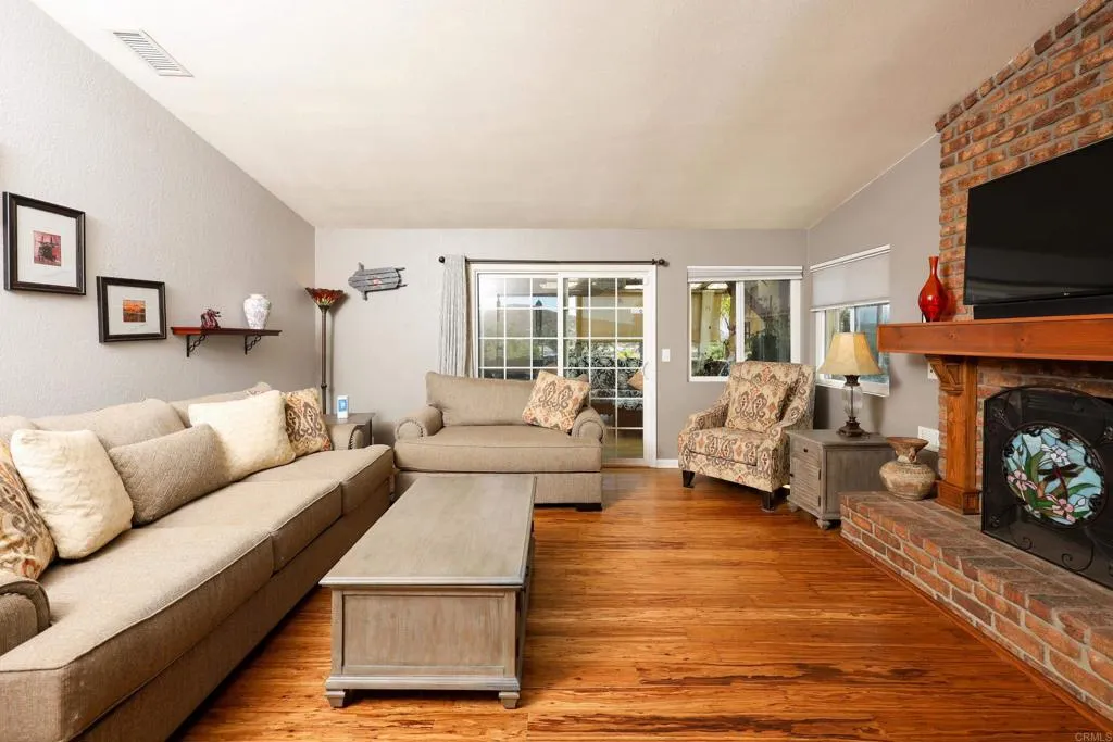https://cdn.realtyfeed.com/cdn/127/306775224/457bdd05db58954879d509ad38d948d1.webp