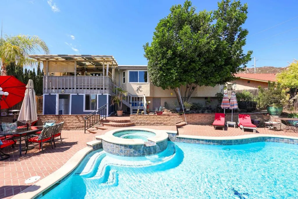 https://cdn.realtyfeed.com/cdn/127/306775224/7380bbbe89dce13b3cb9bfeb4f84f1d8.webp