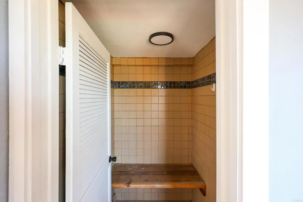 https://cdn.realtyfeed.com/cdn/127/306775224/757f73f5cf0fe89abbb3292e1a4223ef.webp