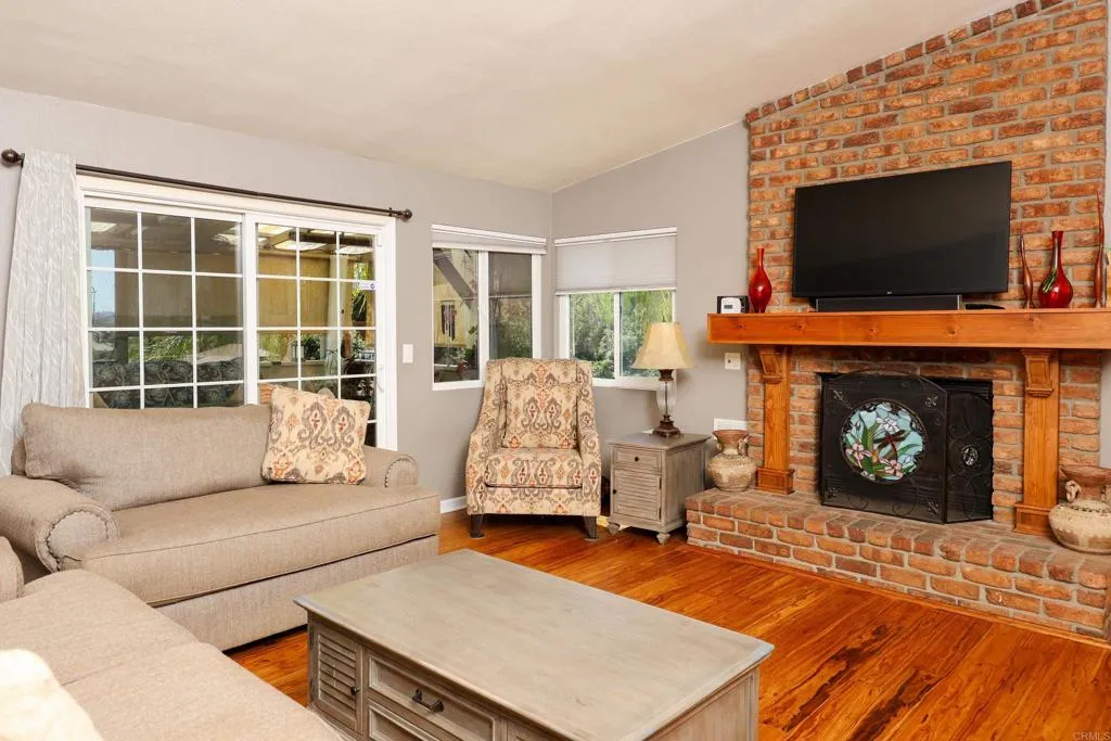 https://cdn.realtyfeed.com/cdn/127/306775224/b4a1f453f258cb701f08bbed176348de.webp