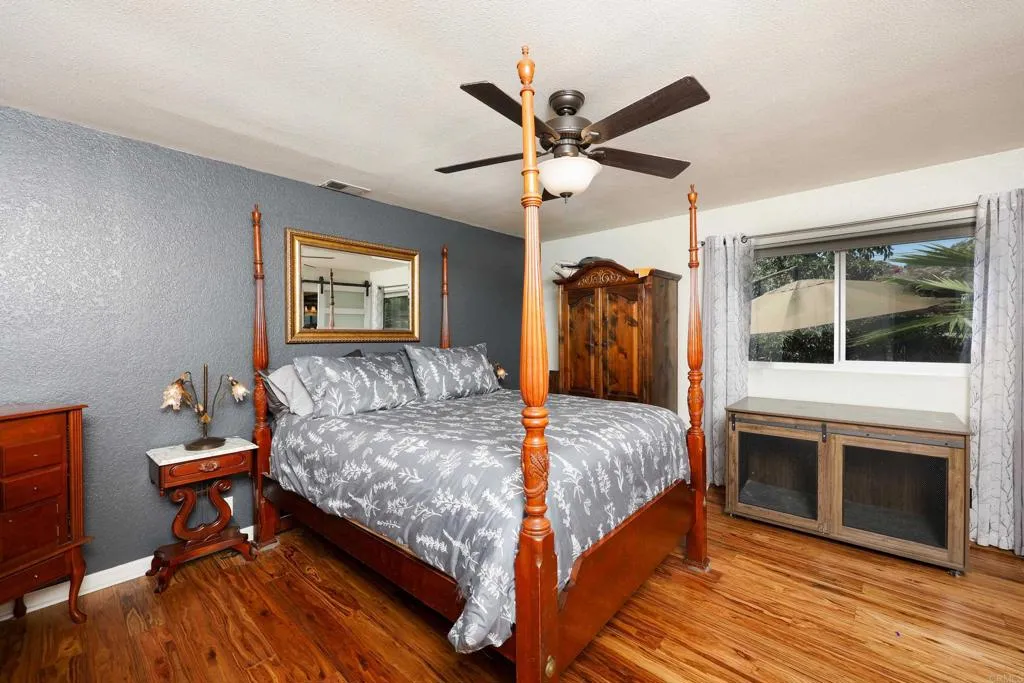 https://cdn.realtyfeed.com/cdn/127/306775224/b55b01d61efe851a444b7e6c9a85dd15.webp