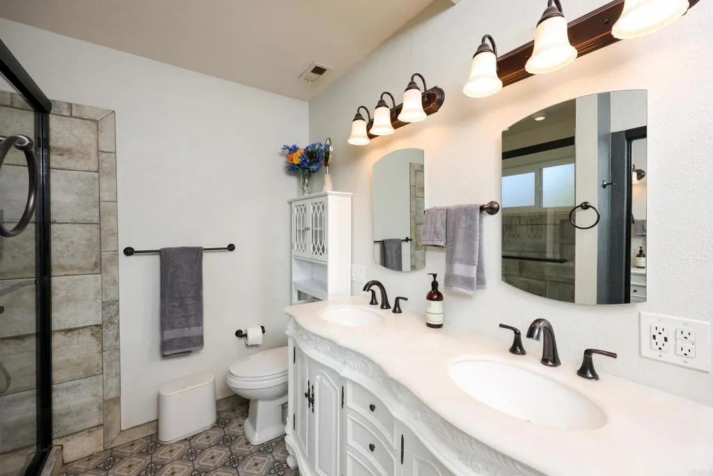 https://cdn.realtyfeed.com/cdn/127/306775224/d8a9585f1e4ff6a8bbf8ee60aa259a27.webp