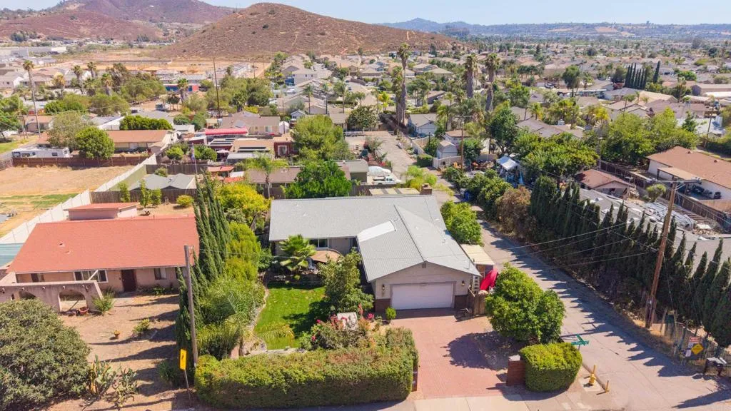 https://cdn.realtyfeed.com/cdn/127/306775224/f53f031ada4b1ab0521ff7ffd96849fe.webp