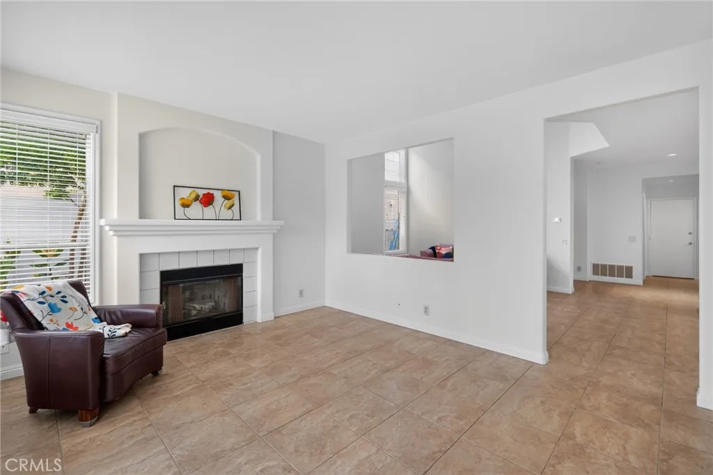 https://cdn.realtyfeed.com/cdn/127/306775245/501fe0ed677dd1d0551b978921a229b4.webp