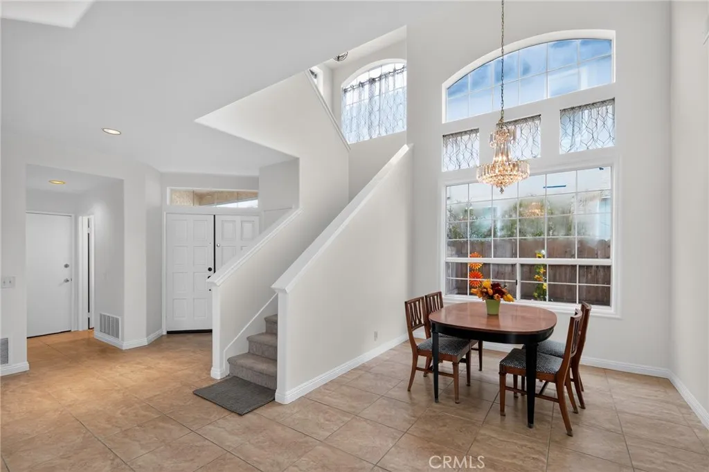 https://cdn.realtyfeed.com/cdn/127/306775245/91b5546fa80ff7ed3aa09d8dc0f7833d.webp