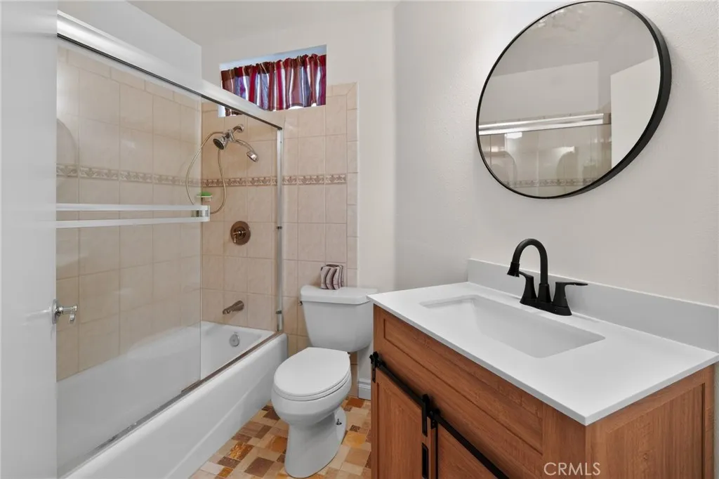https://cdn.realtyfeed.com/cdn/127/306775245/d68912d0f8d7c85ea932fbdd1e8c73b7.webp