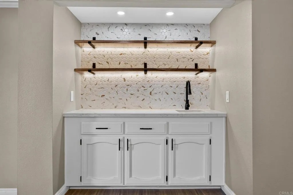 Photo #8: PTP2605555 Listing: Photo #8