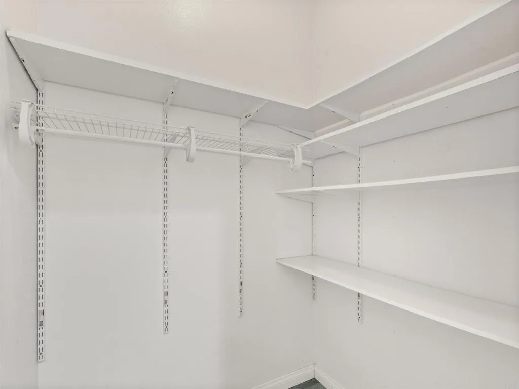 https://cdn.realtyfeed.com/cdn/127/306775254/dbcd462d48c6404ab99f2cf1c08efa89.webp