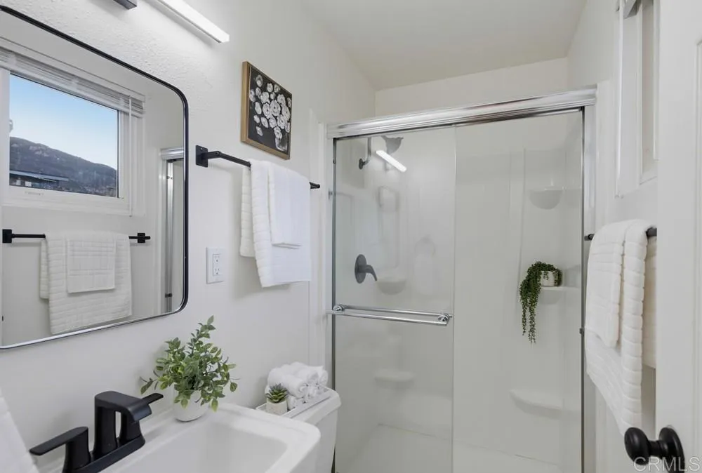 https://cdn.realtyfeed.com/cdn/127/306775256/1b3dbea06ff604fd9741d716c7e15ddd.webp