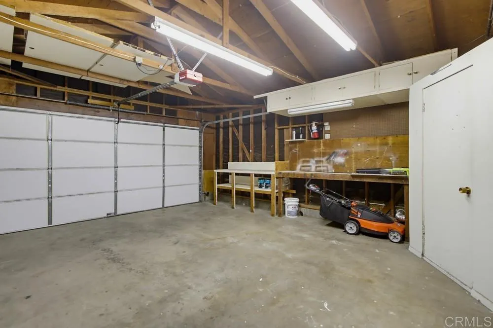 https://cdn.realtyfeed.com/cdn/127/306775256/b2cf878d0c97385c096042fb556298de.webp