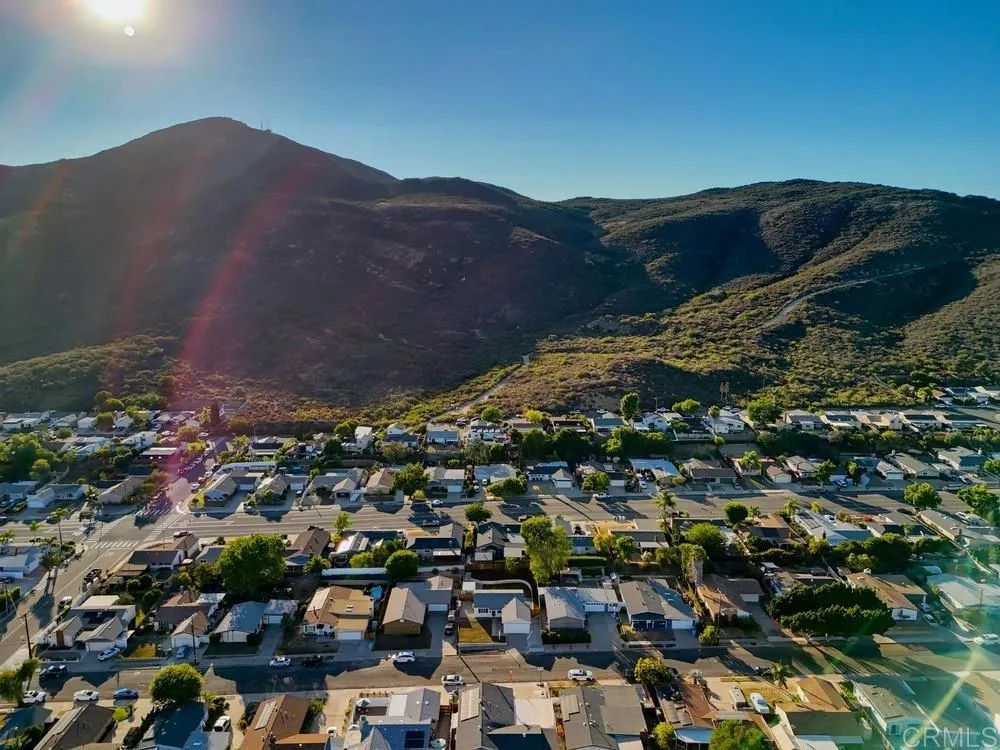 https://cdn.realtyfeed.com/cdn/127/306775256/d514a0a6067e522b6e213af358afe853.webp