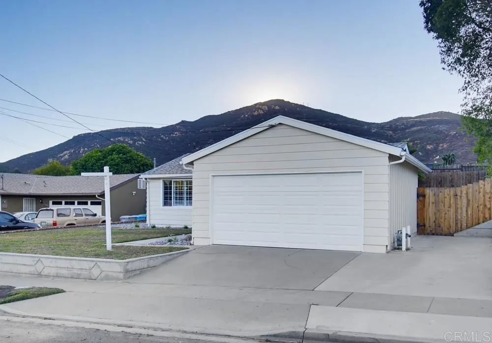 https://cdn.realtyfeed.com/cdn/127/306775256/fa3ad10c02d5284187d686d41a161b14.webp