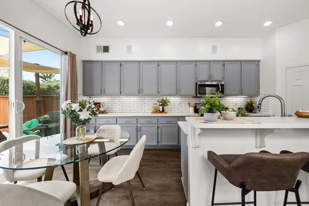 https://cdn.realtyfeed.com/cdn/127/306775269/82c22ce9d6bf4a6fb66f49ac837e72f9.webp