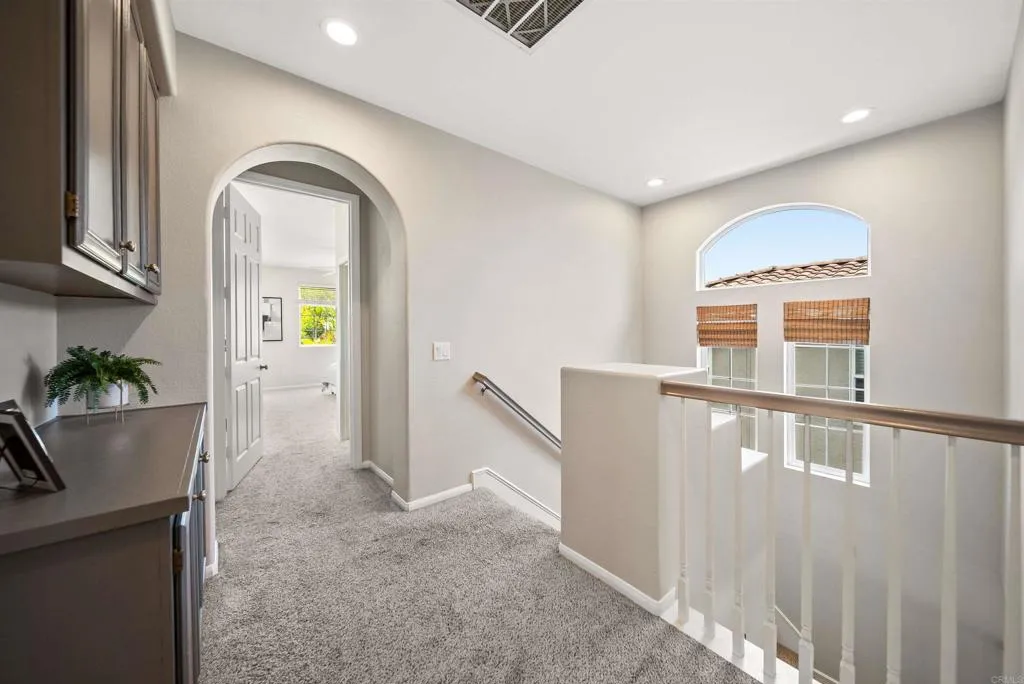 https://cdn.realtyfeed.com/cdn/127/306775269/8af3ac7ff8e8f0cc48b6b69ed9c41fae.webp