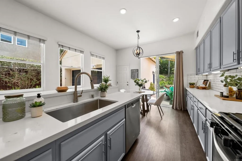 https://cdn.realtyfeed.com/cdn/127/306775269/d6ded83716e103ef25cc64daeb164d0b.webp